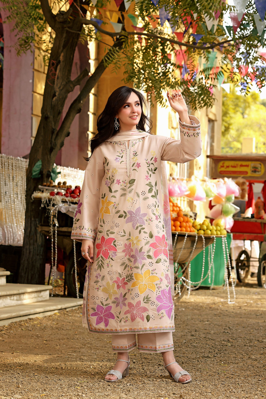 Aneela's: 3 pc. Emb Lawn