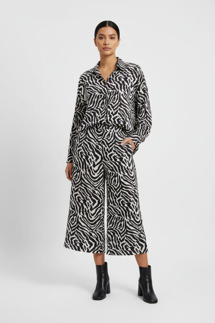 2 pc xebra print  all over.unstitch .lawn